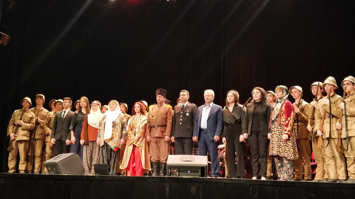 18 Mart Şehitleri Anma Günü ve Çanakkale Deniz Zaferi 108. yıl dönümü tiyatro etkinliği